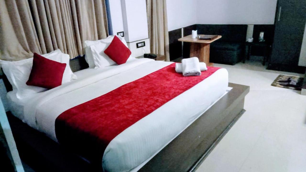 דרמסאלה Hotel Holiday Hill, Near Mall Road, Mcleodganj# Parking#Restaurant מראה חיצוני תמונה