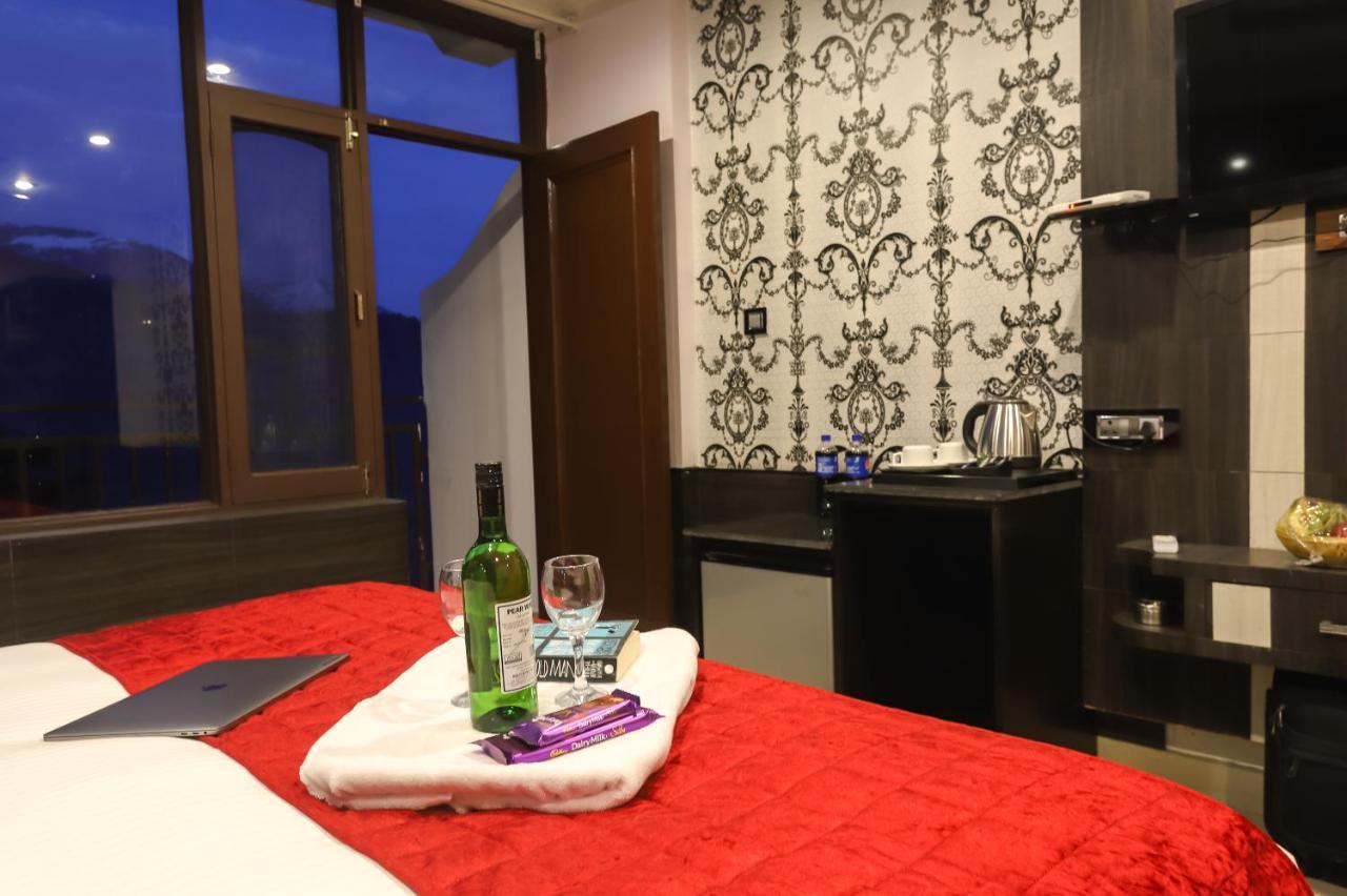 דרמסאלה Hotel Holiday Hill, Near Mall Road, Mcleodganj# Parking#Restaurant מראה חיצוני תמונה