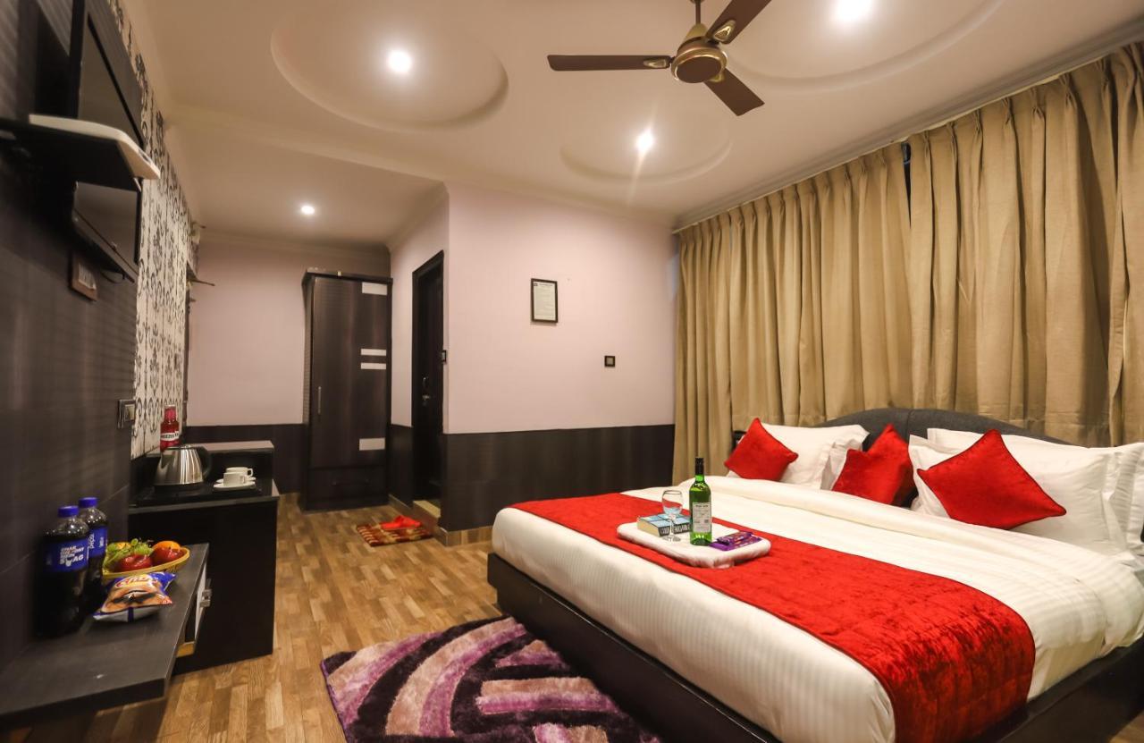 דרמסאלה Hotel Holiday Hill, Near Mall Road, Mcleodganj# Parking#Restaurant מראה חיצוני תמונה