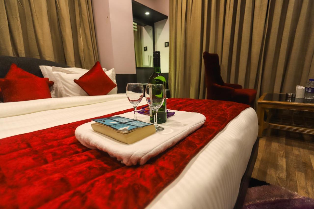 דרמסאלה Hotel Holiday Hill, Near Mall Road, Mcleodganj# Parking#Restaurant מראה חיצוני תמונה