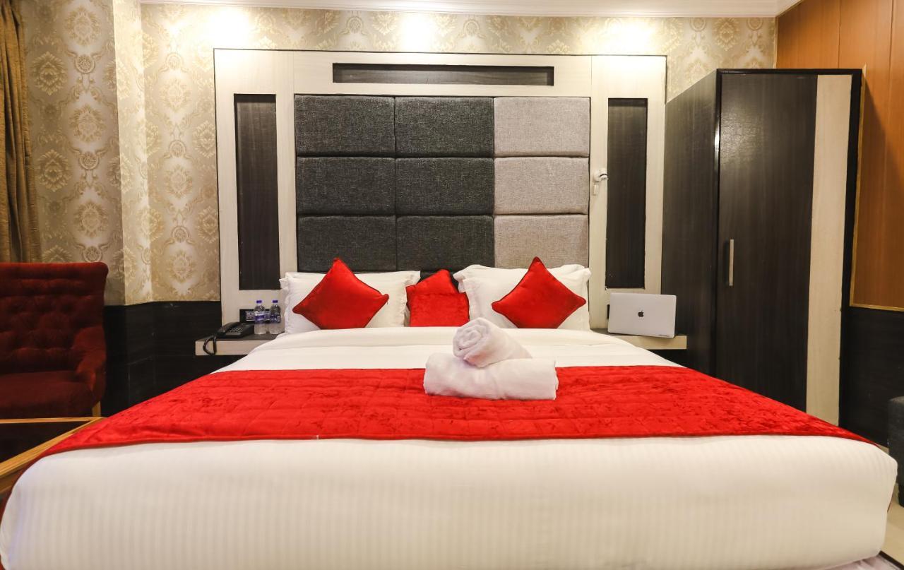 דרמסאלה Hotel Holiday Hill, Near Mall Road, Mcleodganj# Parking#Restaurant מראה חיצוני תמונה