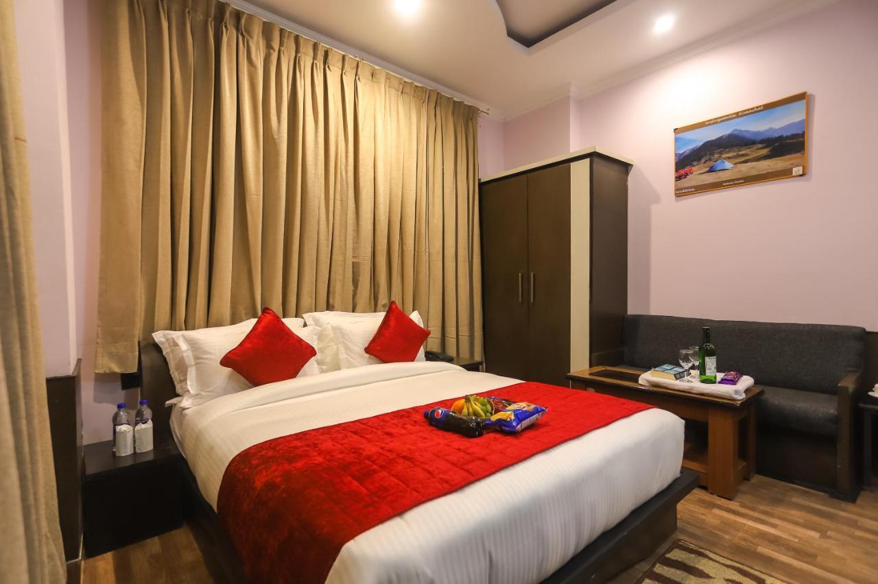 דרמסאלה Hotel Holiday Hill, Near Mall Road, Mcleodganj# Parking#Restaurant מראה חיצוני תמונה