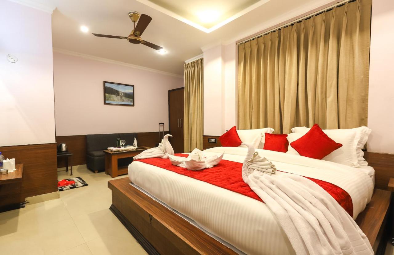 דרמסאלה Hotel Holiday Hill, Near Mall Road, Mcleodganj# Parking#Restaurant מראה חיצוני תמונה
